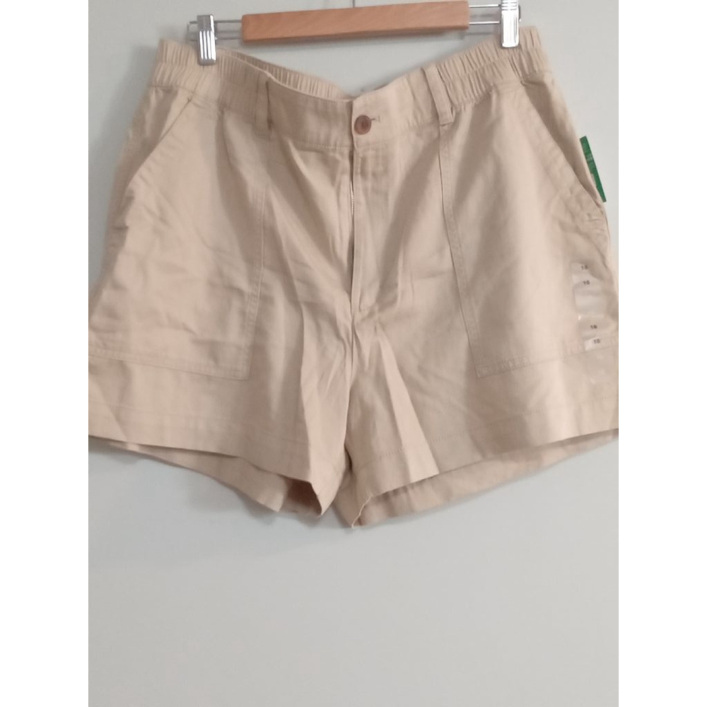 Women's GAP Beige Shorts Size 16